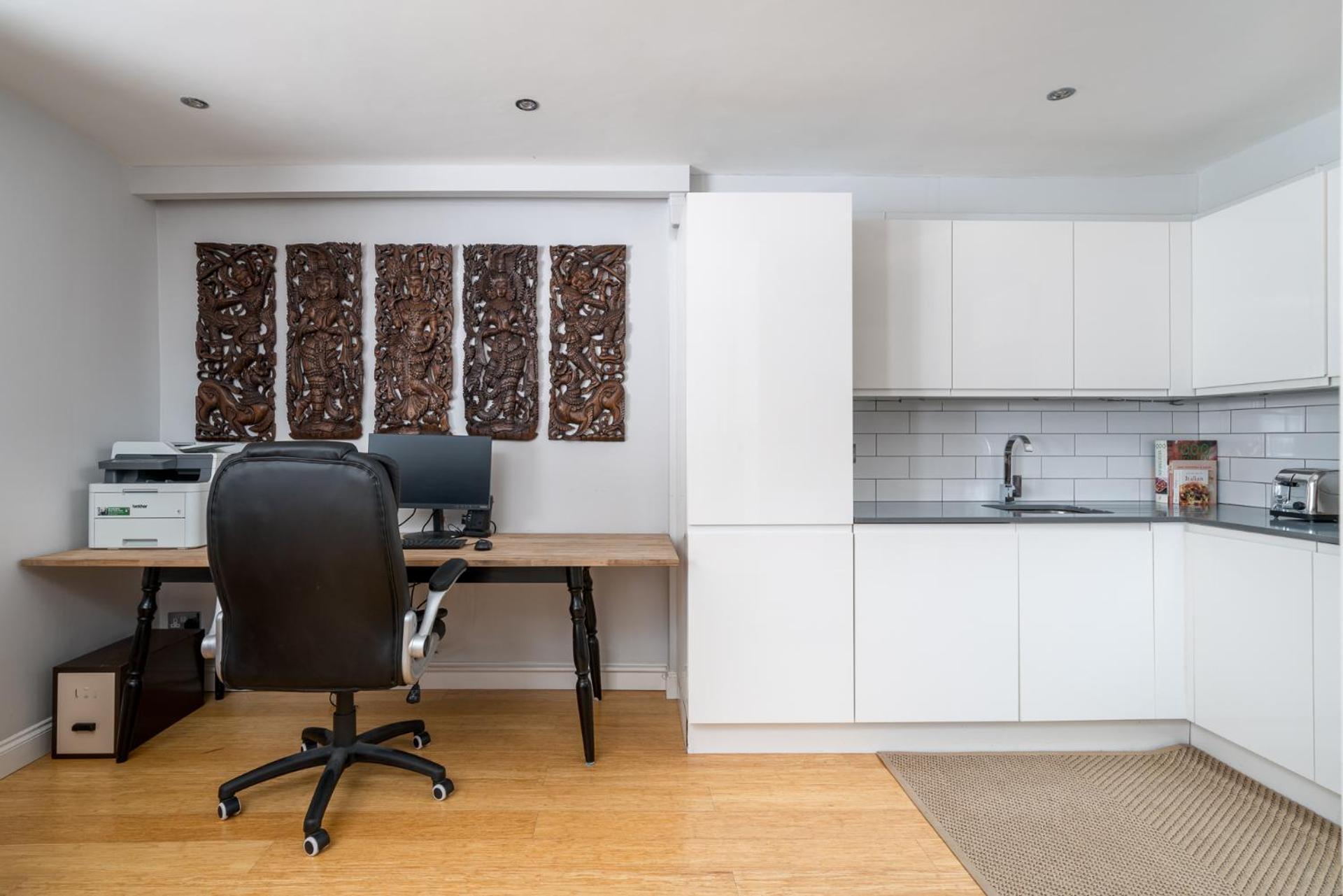 Modern Flat With Workspace Few Mins From Whitechapel Station Apartament Londra