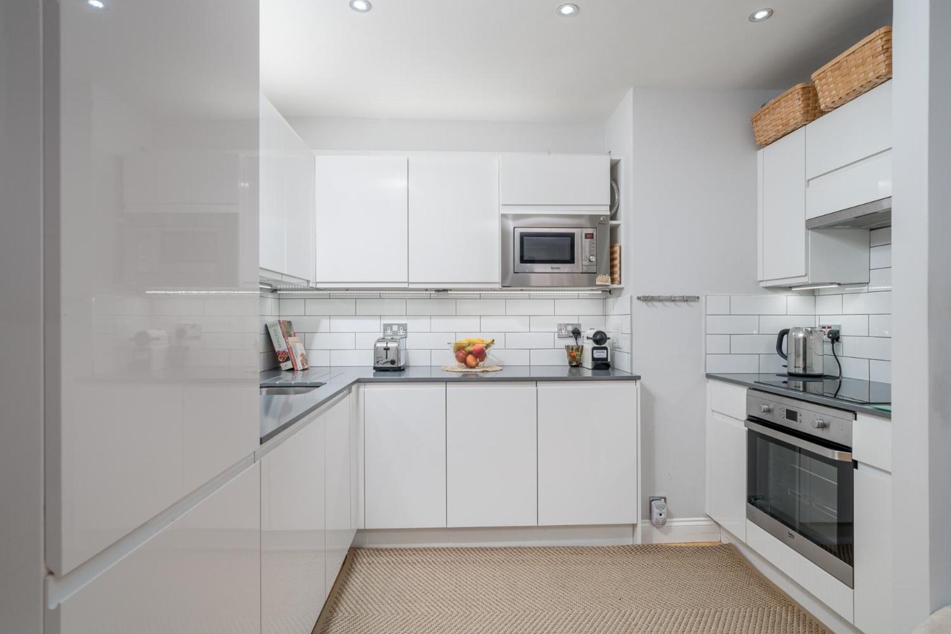 Modern Flat With Workspace Few Mins From Whitechapel Station * Londra