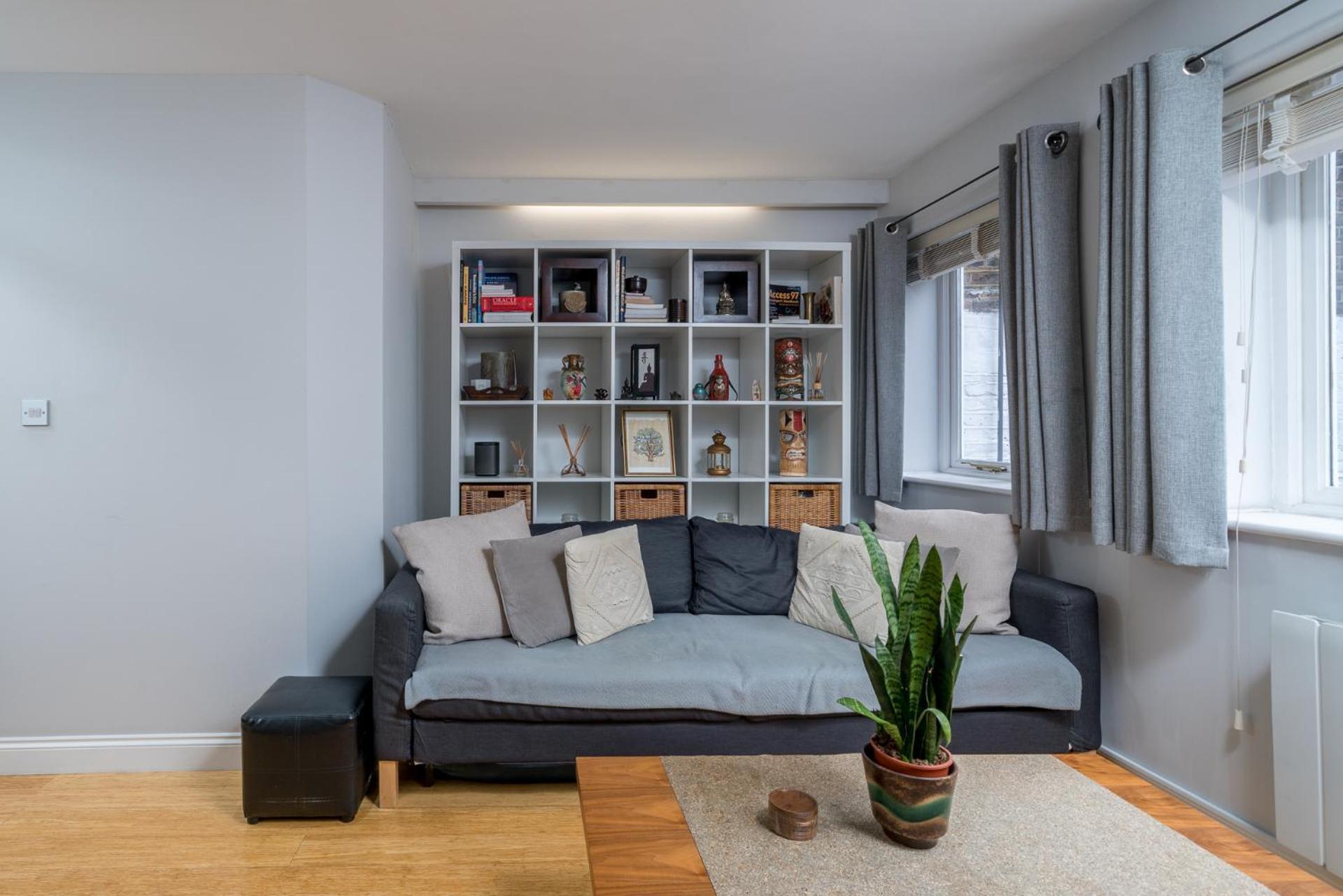 Modern Flat With Workspace Few Mins From Whitechapel Station Londra